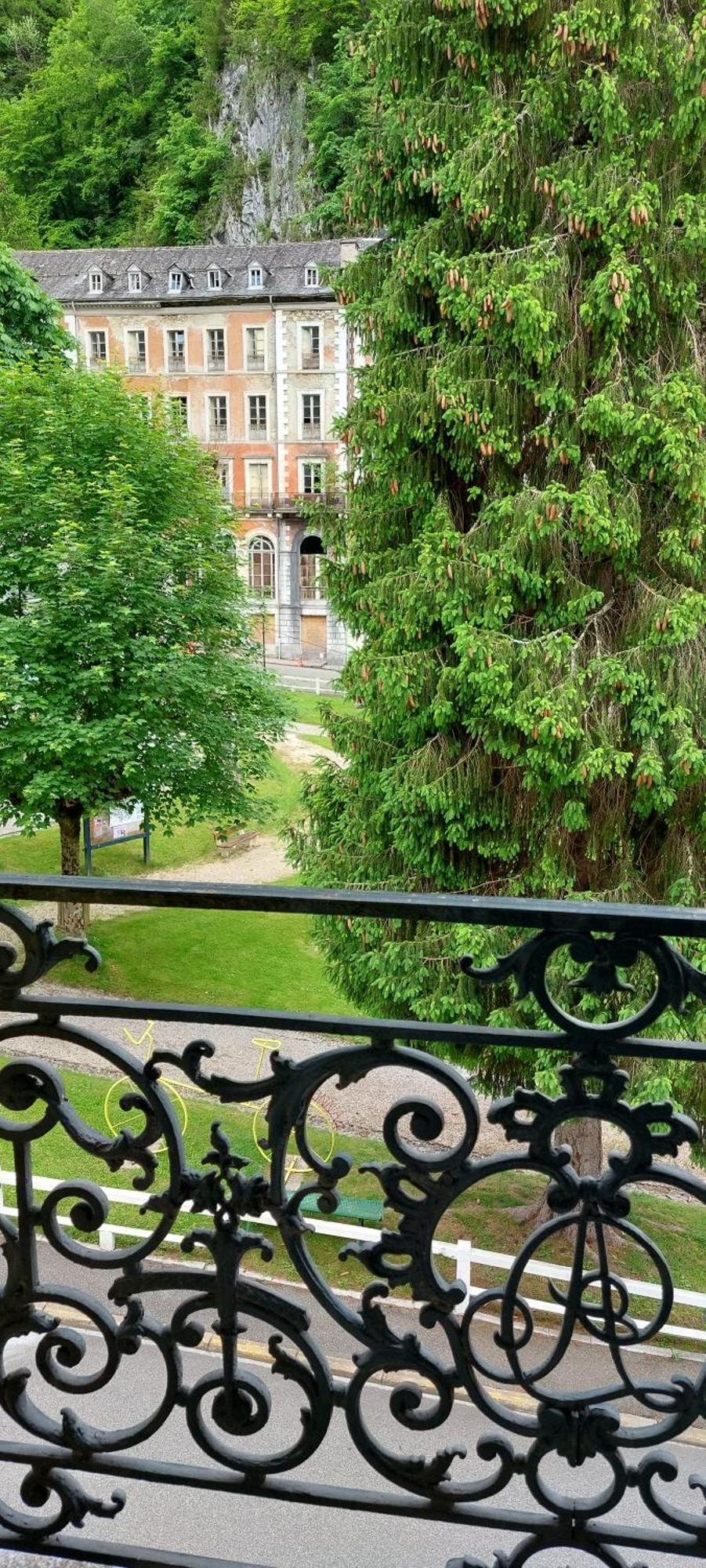 Vaste Appartement, Lumineux, 8 Couchages Eaux-Bonnes Exteriér fotografie